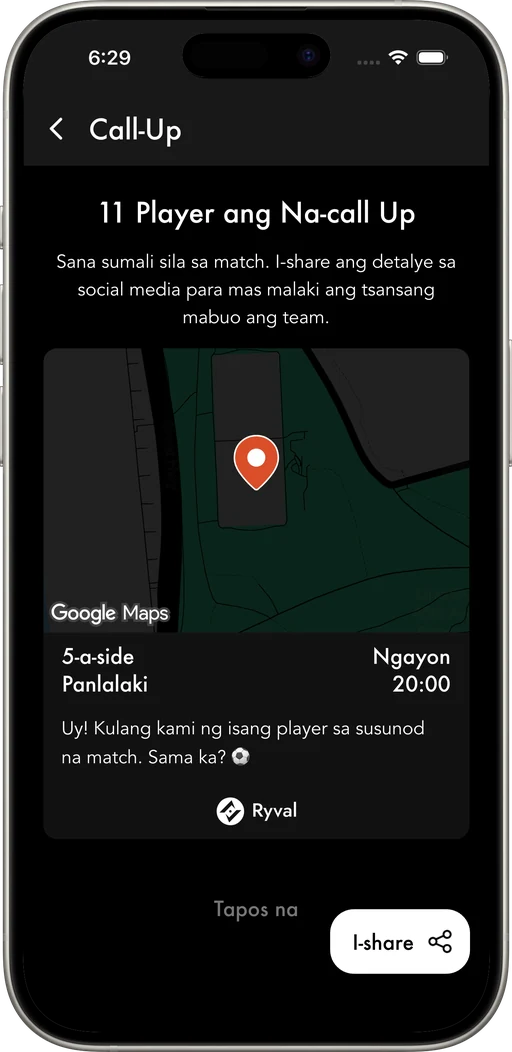 Maghanap ng football player na malapit sa field at kumpletuhin ang team.